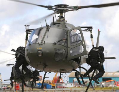 AKS Helikopter
